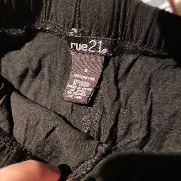 Rue 21 shorts - Picture 2 of 2